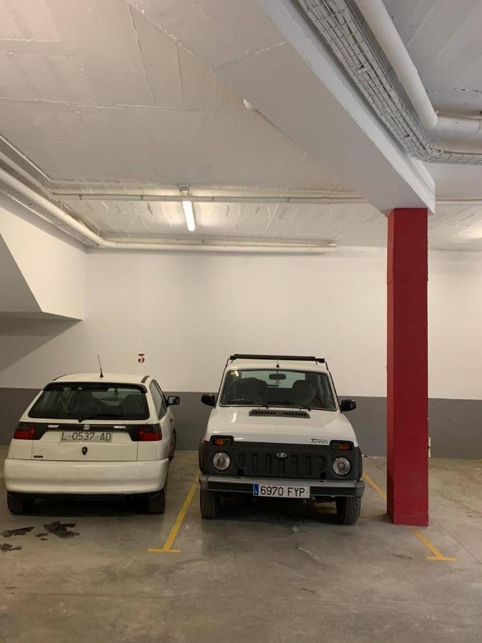 Apartamentsaloriaburg Farrera Exteriör bild