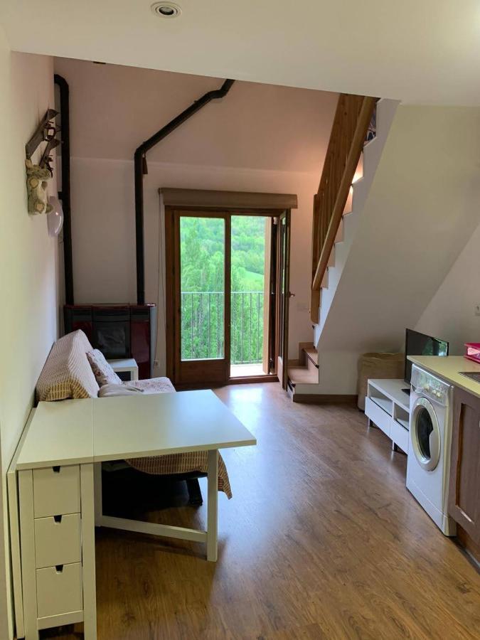 Apartamentsaloriaburg Farrera Exteriör bild