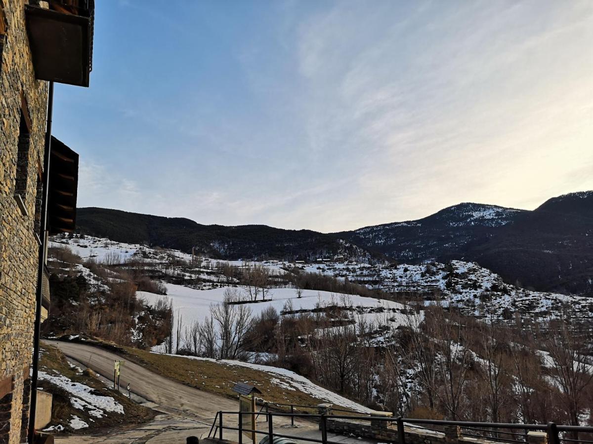 Apartamentsaloriaburg Farrera Exteriör bild