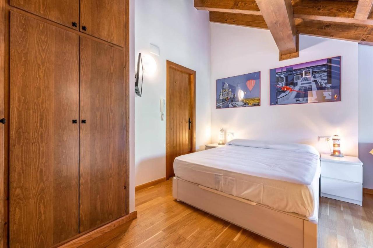 Apartamentsaloriaburg Farrera Exteriör bild