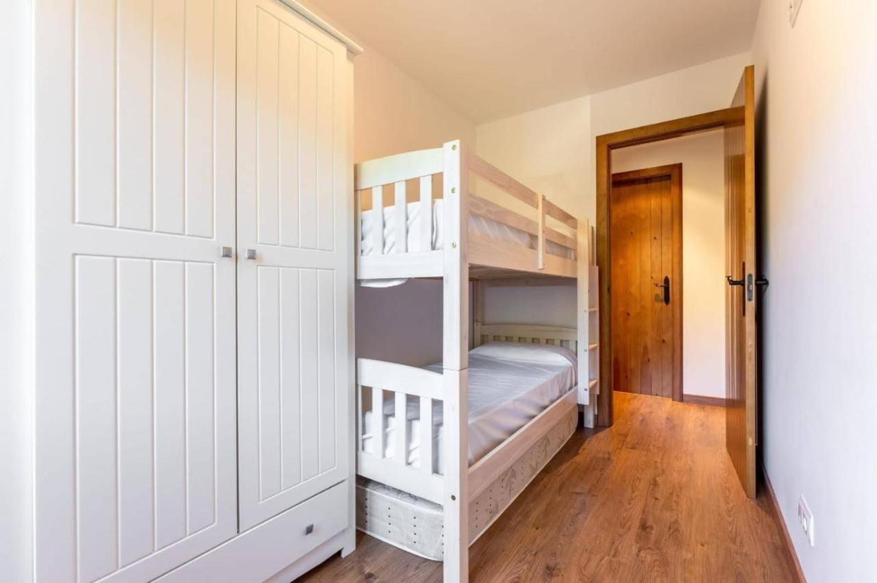 Apartamentsaloriaburg Farrera Exteriör bild